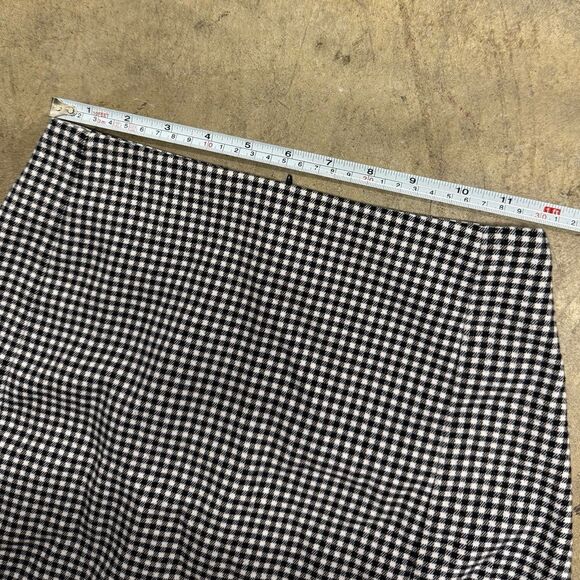 Brandy Melville gingham slit mini skirt - Picture 4 of 5